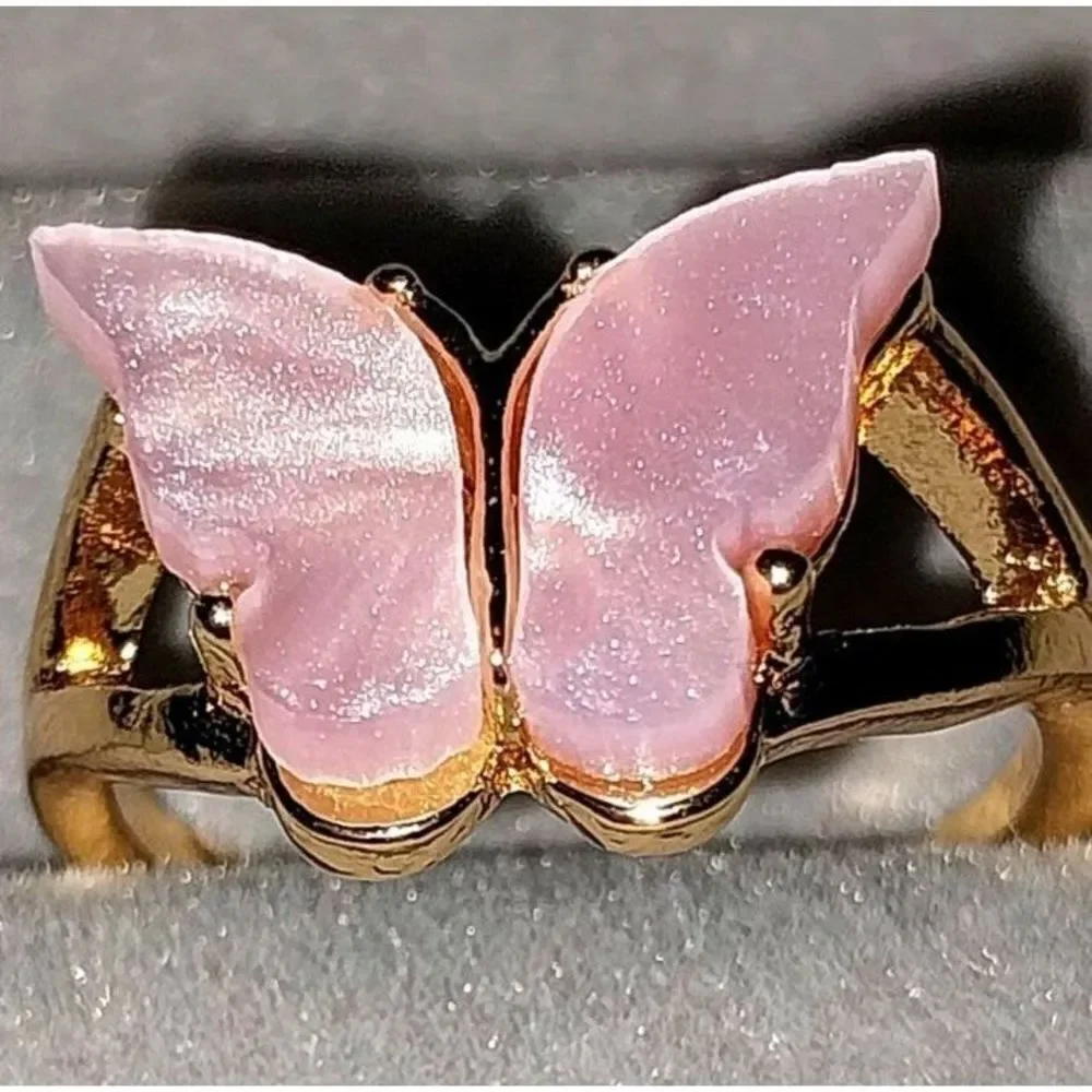 Super cute pink butterfly ring sz 7